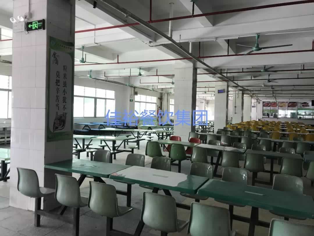 佳裕餐饮集团高层深入食堂一线考察，精细化餐饮管理再升级
